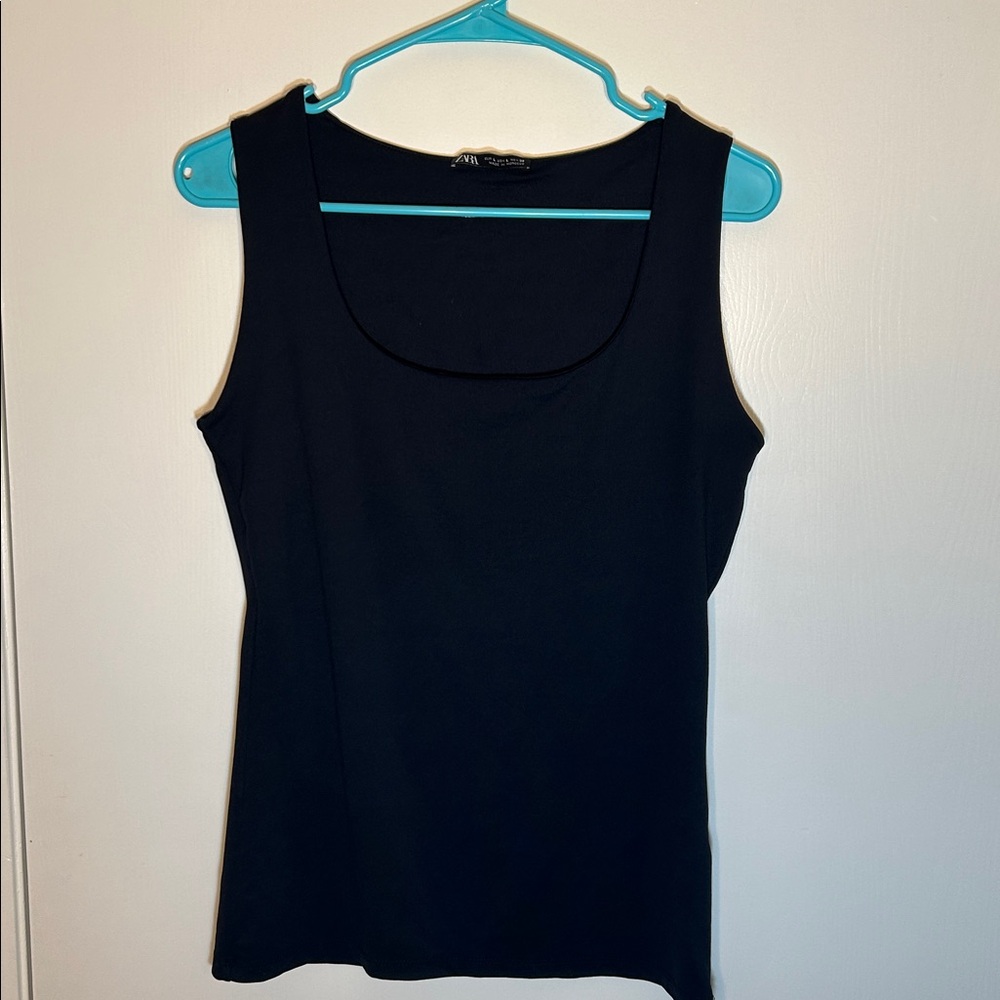 Zara black slim fit round neck tank top in polyamide blend size large